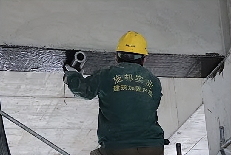 高層建筑加固，使用碳纖維加固性能如何